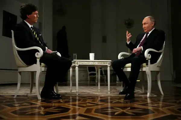 Фейк Такера Карлсона: за публикацию интервью с Путиным его в США могли арестовать